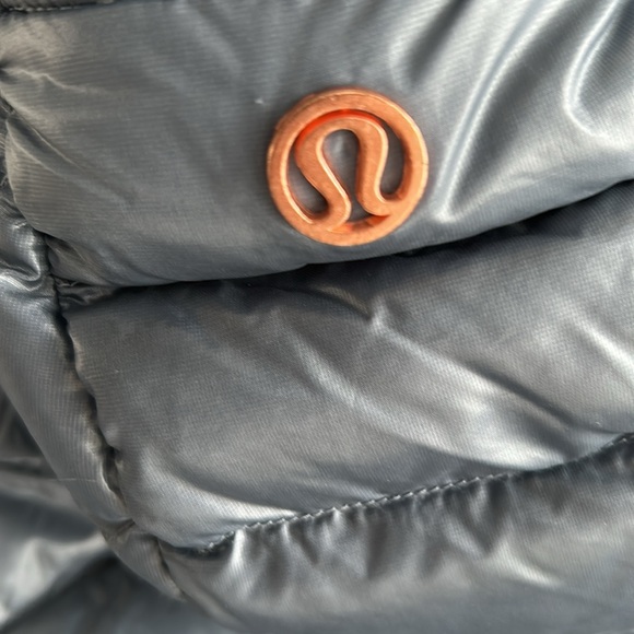 Lululemon Fluffin Awesome Jacket - Goose Down Size 6 - Picture 5 of 5